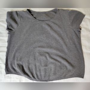 Lululemon Gray t-shirt